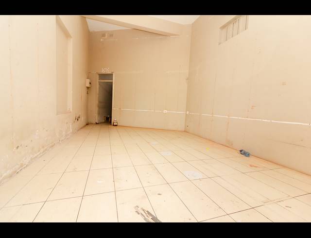 38M² RETAIL TO LET IN UMHLATUZANA